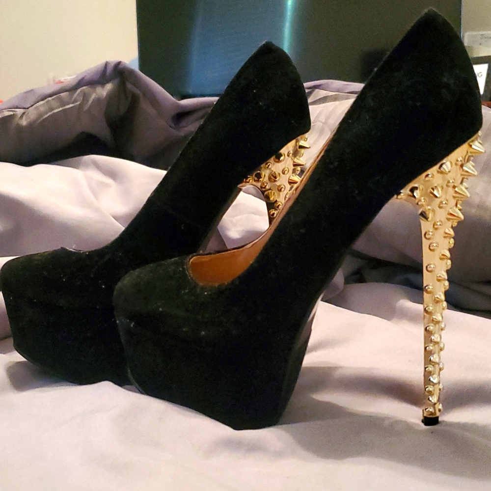Womens black spike heel